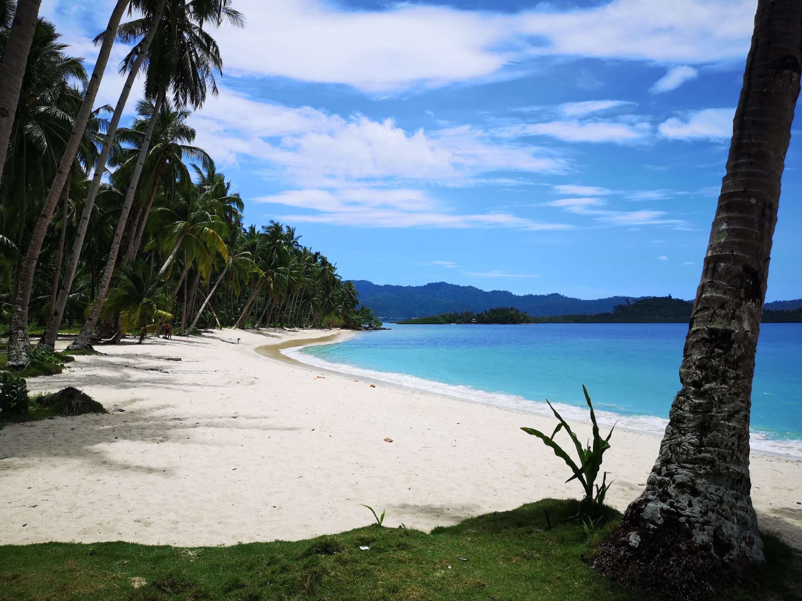 Things to do Palawan - White Beach Port Barton