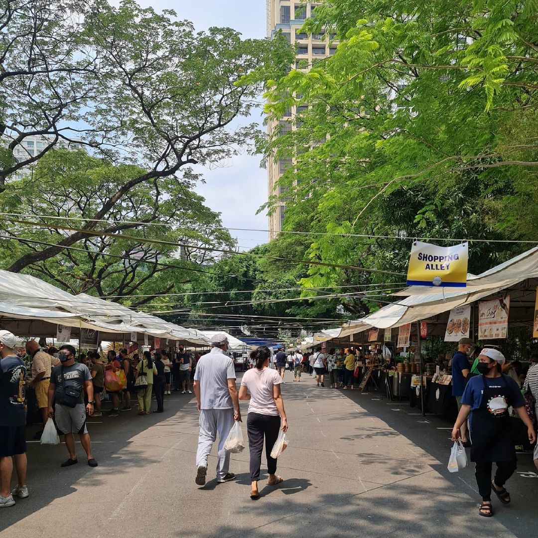 Things to do In Makati - Legazpi Sunday Market