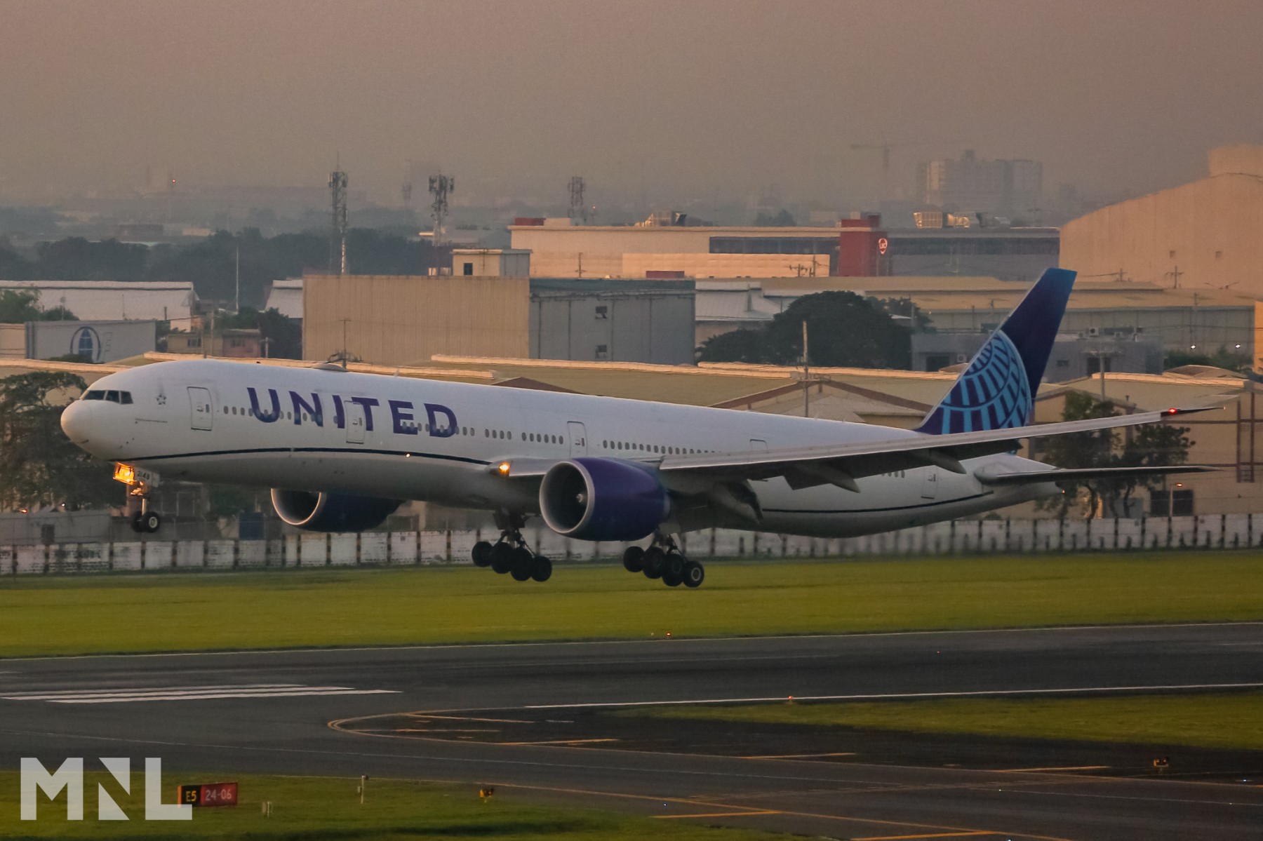 United Airlines nonstop US-PH