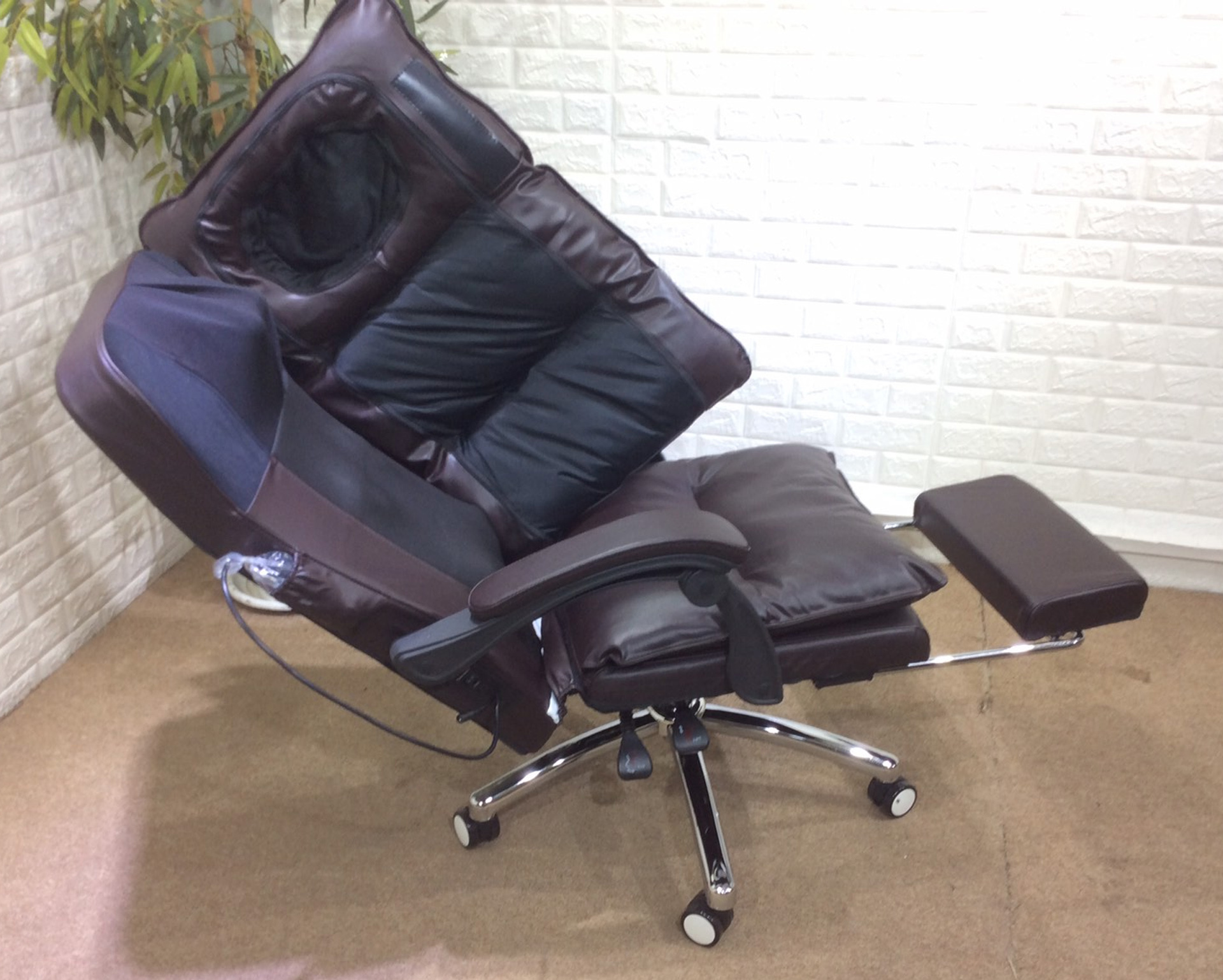 Ofix Premium 702A Office Massage Chair - massage feature