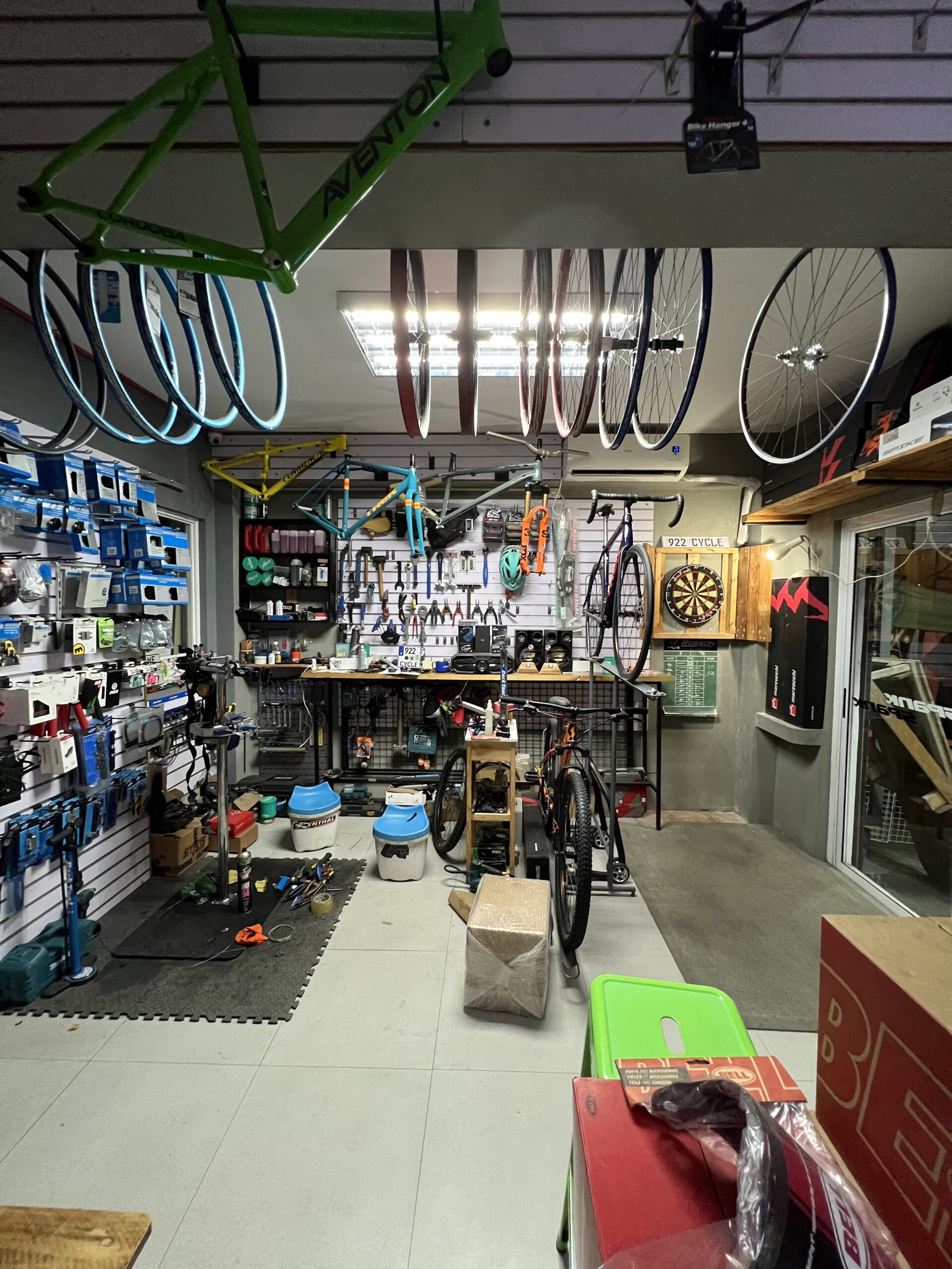 bike shops metro manila - 922 cycle